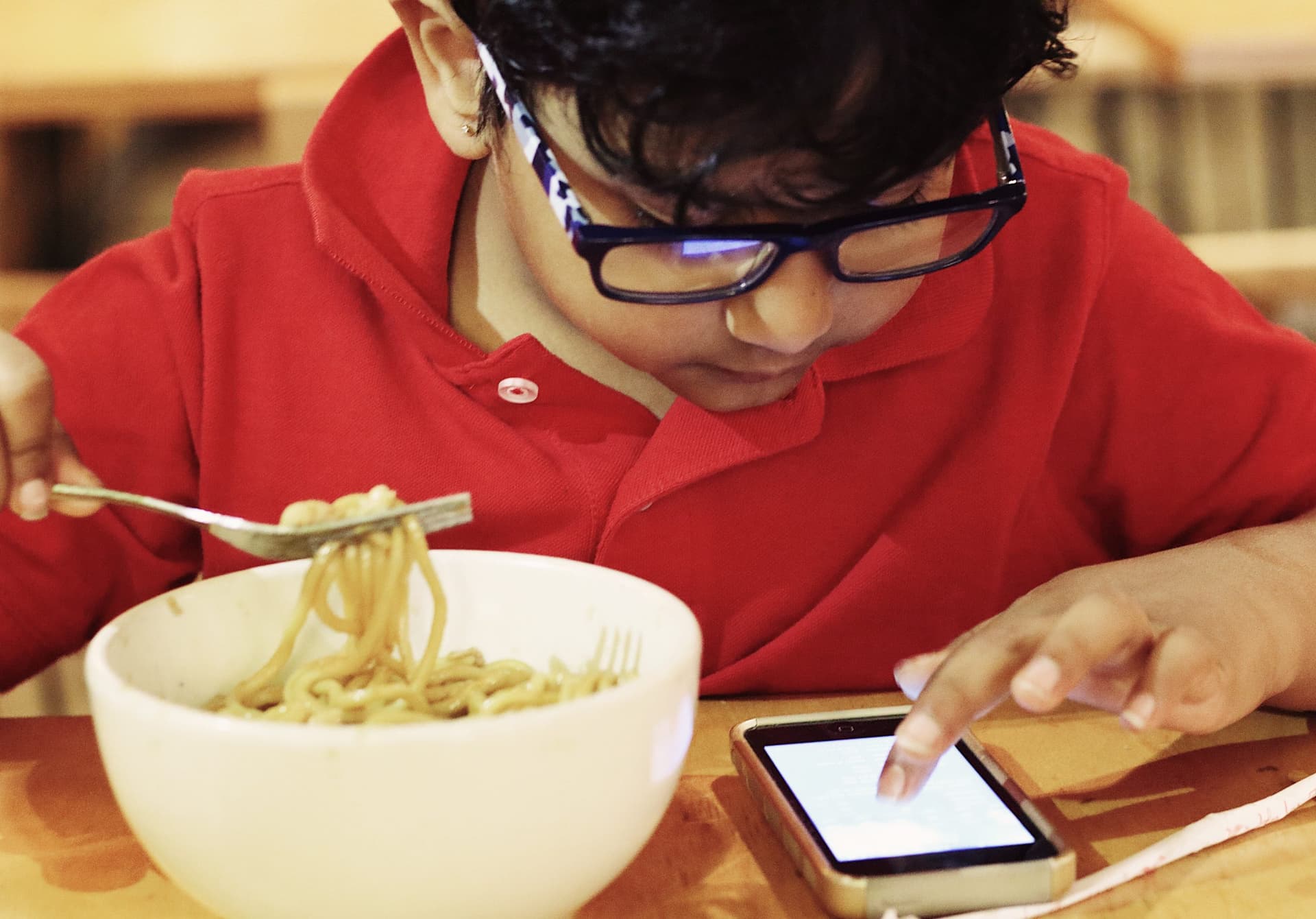 現代人都缺!葉黃素到底怎麼補最有效?營養師推薦「它」,守護你的視力!