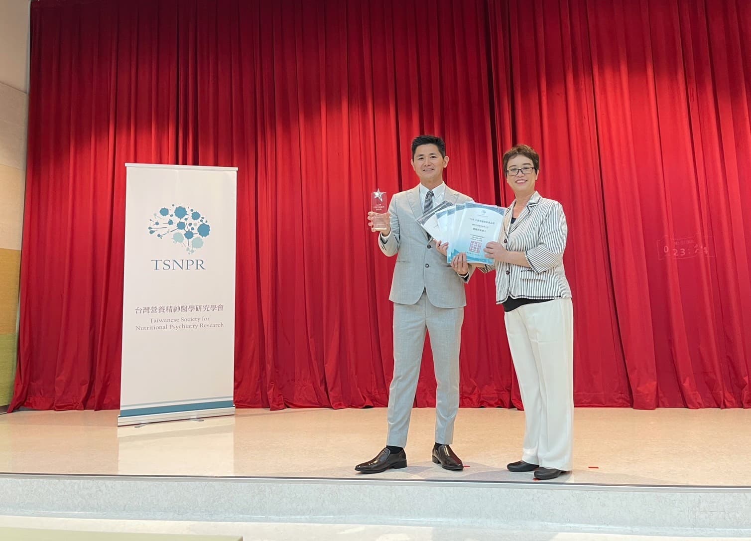 全台第一,婕樂纖勇奪六座大腦保健創新產品獎!