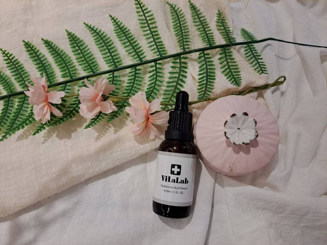 擦玻尿酸無感?因為你沒用過精純玻尿酸原液!懂擦VitaLab玻尿酸一抹高效保濕修復,混搭保養技巧此生必學!