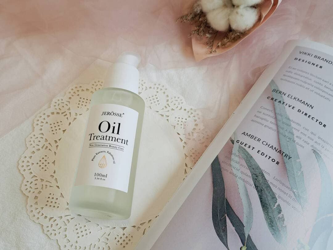 隱藏好物!「急救小白瓶」加速修復,12種西班牙頂級植物油舒緩呵護,女孩們一致推爆:「緊俏美體超有感!」